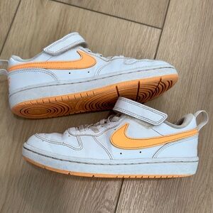 Girls Nike Kids Sneakers in White and Orange. Used. Size 1.5Y
